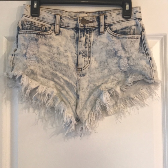 Sneak Peek Pants - High waisted, frayed acid wash denim hot shorts
